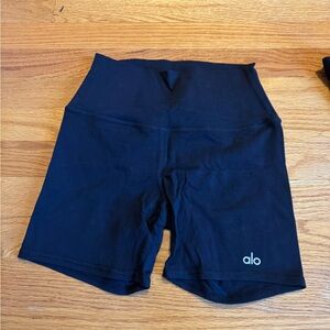 ALO Yoga Women's Black Biker Shorts 5 inch